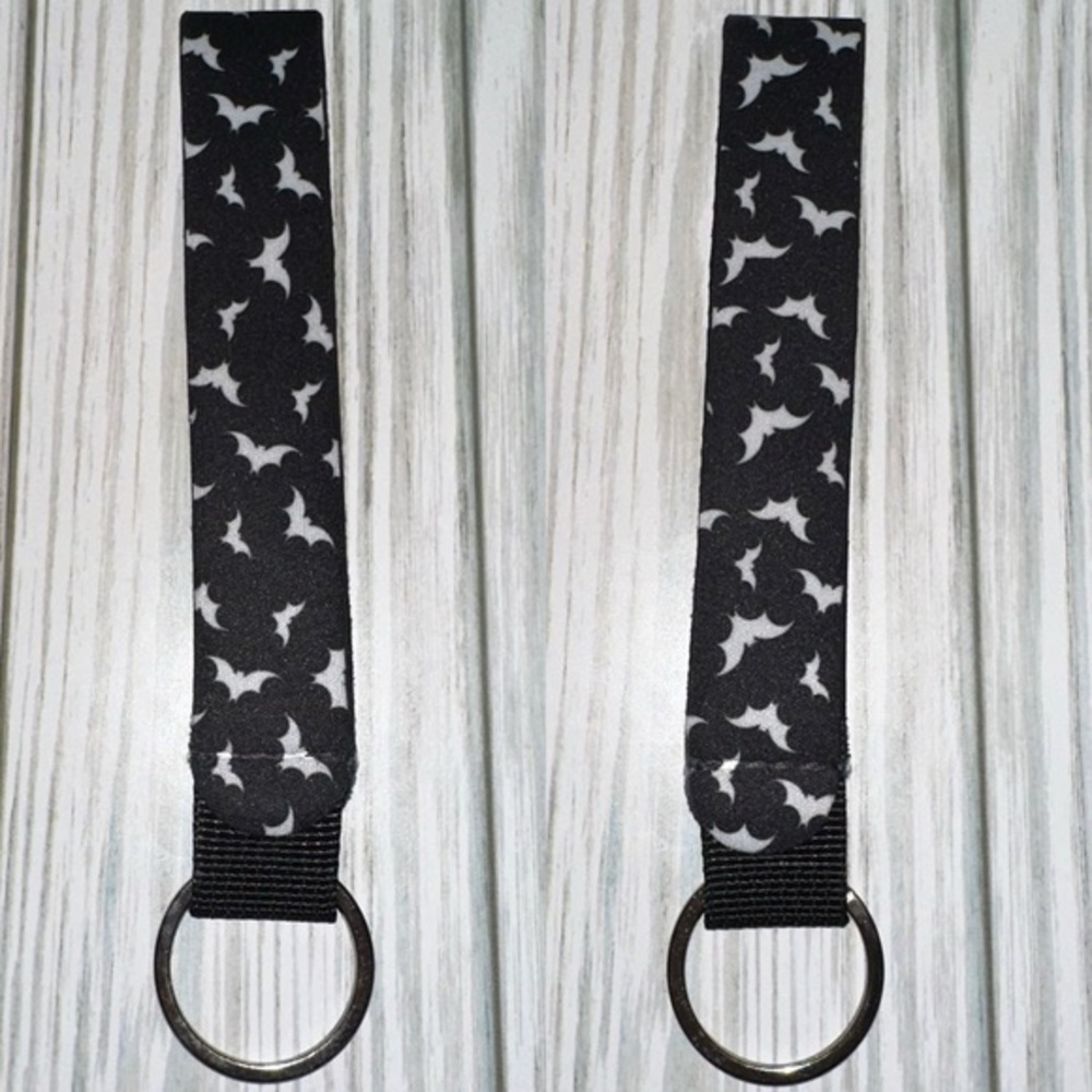 Bats black wristlet car key lanyard new